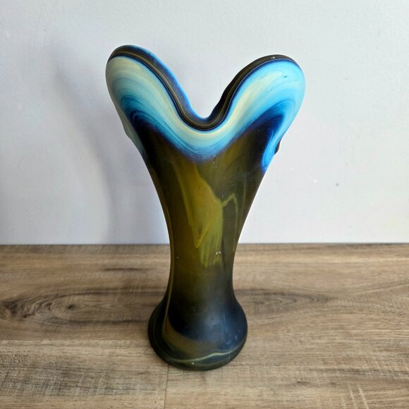 Hand blown Phoenician art glass wavy ages vase. - Picture 6 of 8